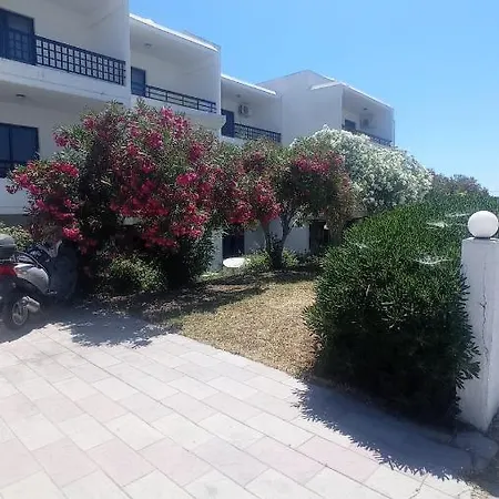 Debby & Lejlighedshotel *
